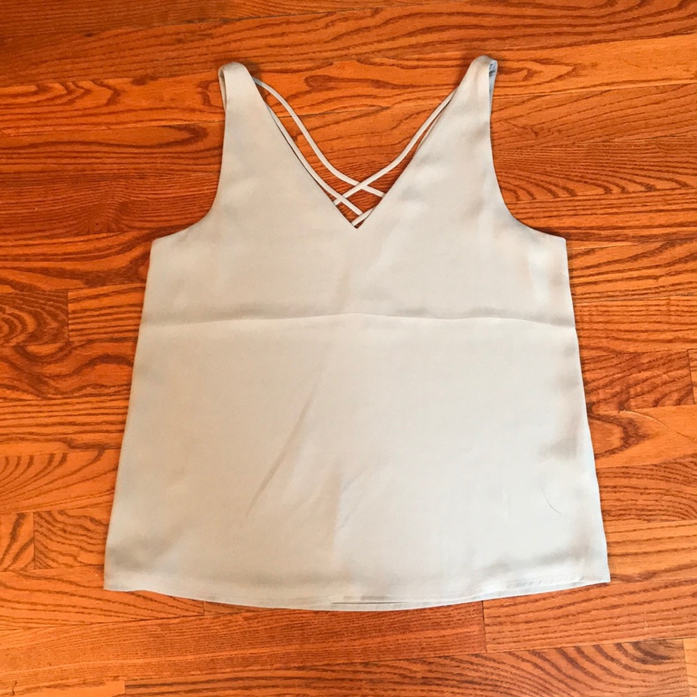 Cutout tank